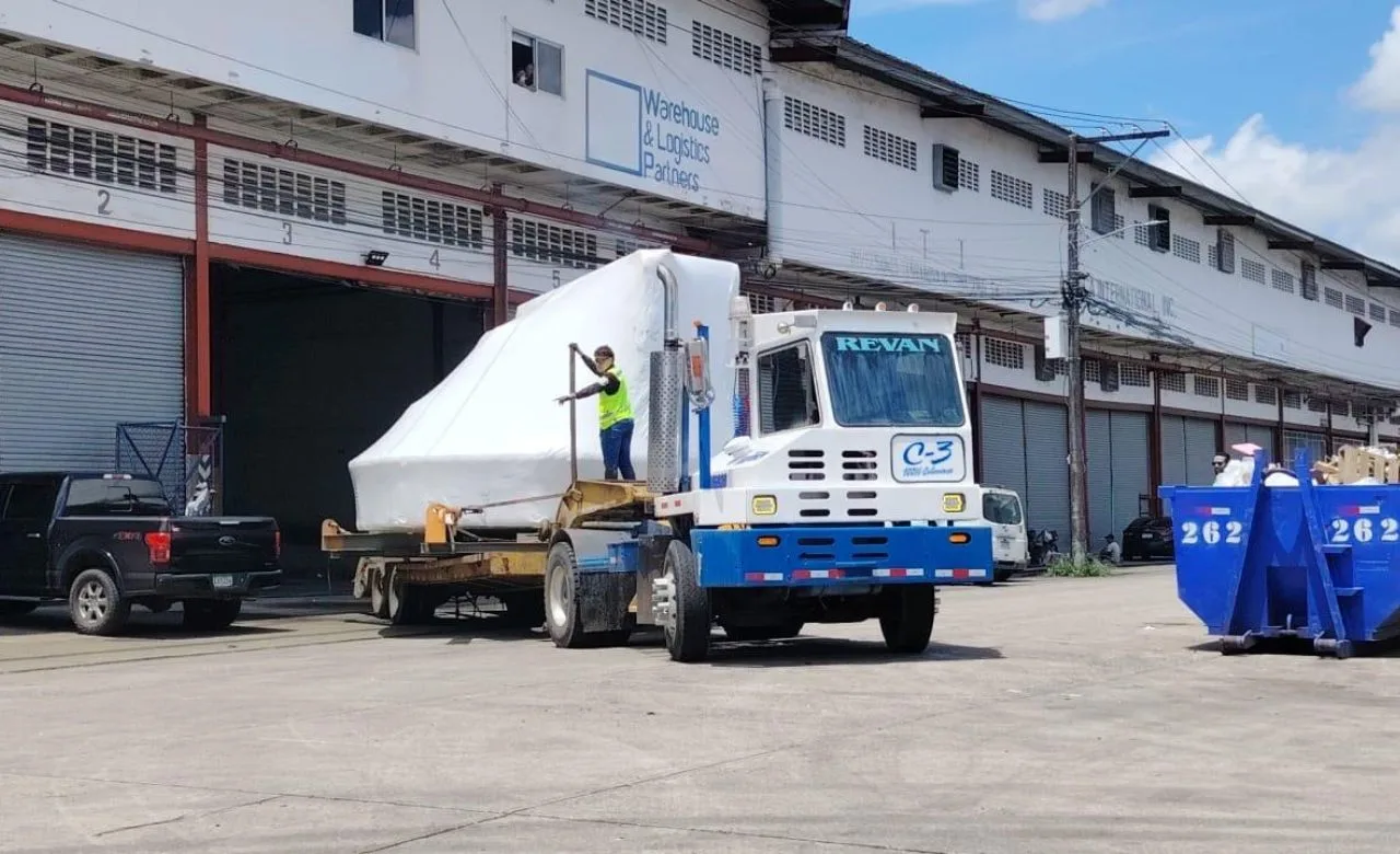 WAREHOUSE LOGISTICS PARTNERS (Panama) Successfully Completes Export of Oversized Flight Simulator to the United States