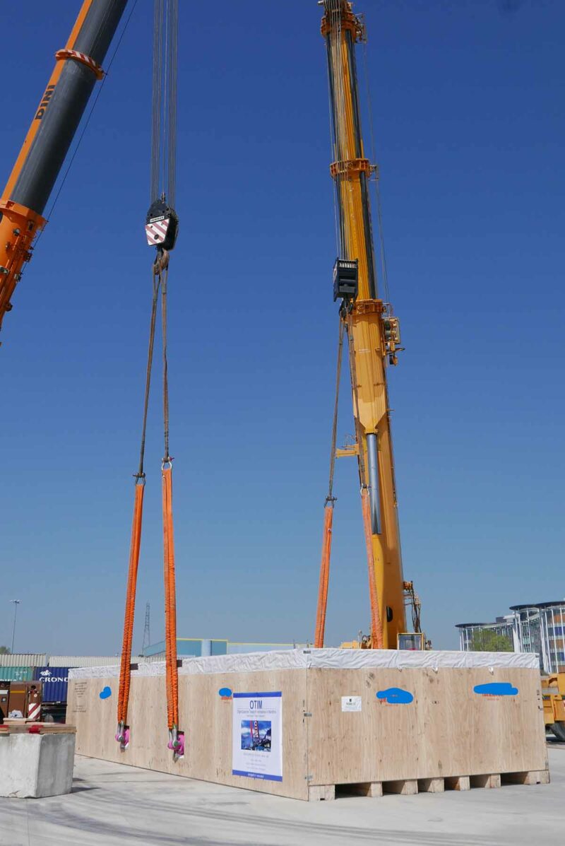 OTIM (Italy) overcomes Road Restrictions, Successfully Delivers Complex Shipment to Asia