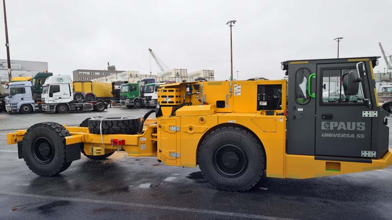 TRAFFIC TECH (USA and Germany) delivers PAUS UNIVERSA 55 WS from Germany to USA with Seamless RoRo Expertise