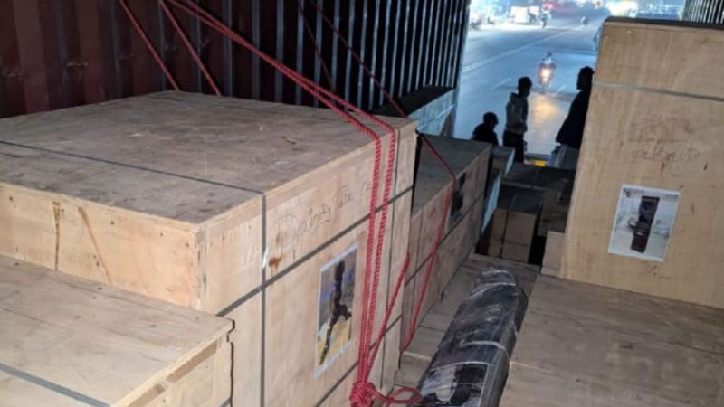 VELOCITY LINES (Pakistan) handles Fragile Household Shipment from Pakistan to the UK